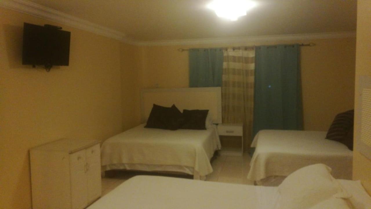 Suites La Rosa Guayaquil Esterno foto